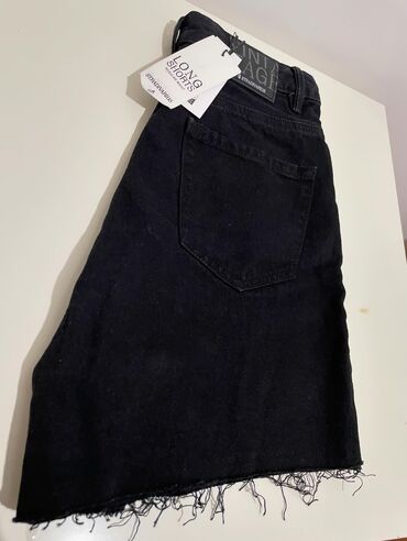 farmerke sa širokim nogavicama: M (EU 38), Jeans, color - Black
