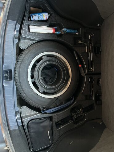 Toyota: Toyota Prius: 2017 г., 1.8 л, Гибрид, Седан — 7