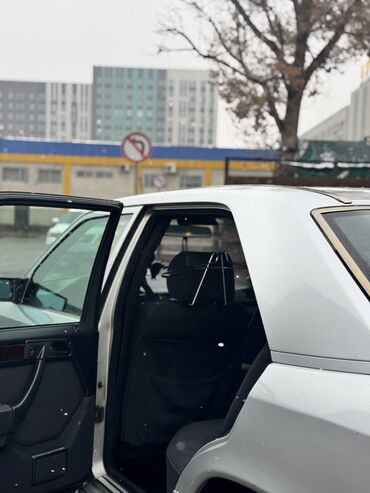 Mercedes-Benz: Mercedes-Benz W124: 1994 г., 3.2 л, Автомат, Бензин, Седан — 9