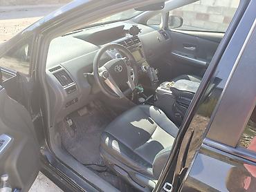 byd e2 2025: Toyota Prius V: 2012 г., 1.8 л, Гибрид, Универсал — 7