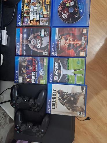 Игровой комплект для PlayStation 4. Состав: - Консоль Sony