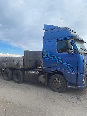 Тягачи: Тягач, Volvo, 2003 г., Бортовой — 2