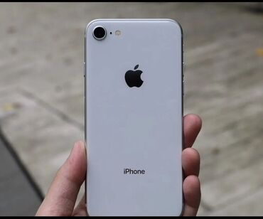 телефону айфон: IPhone 8, Б/у, 64 ГБ, Серебристый, Чехол, 75 %