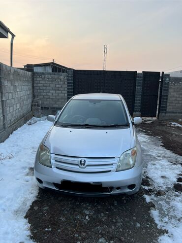 Toyota: Toyota ist: 2003 г., 1.3 л, Автомат, Бензин, Хэтчбэк