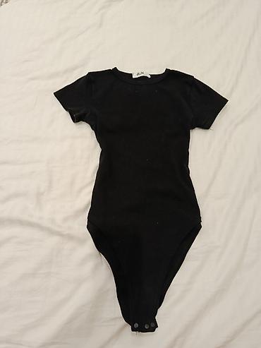 nike tech flecce: Черное базовое женское боди H&M - Фасон: с круглым вырезом и — 1