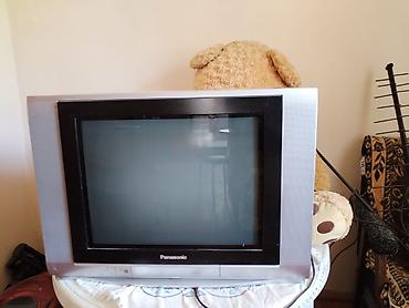 Panasonic CRT televizor - Ekran: təxminən 21–25 düym diaqonal, düz ön