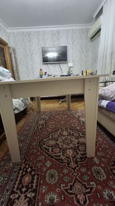 Продукты питания: Гостиный стол, Б/у, Нераскладной, MDF, Прямоугольный стол