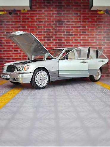 mersedes saat: Metaldan yığılmış kolleksiya modeli – klassik sedan (1:18 miqyaslı) — 2