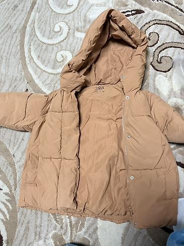Верхняя одежда: Детские пуховые куртки ZARA - Модели: стеганые пуховики с капюшоном - — 3
