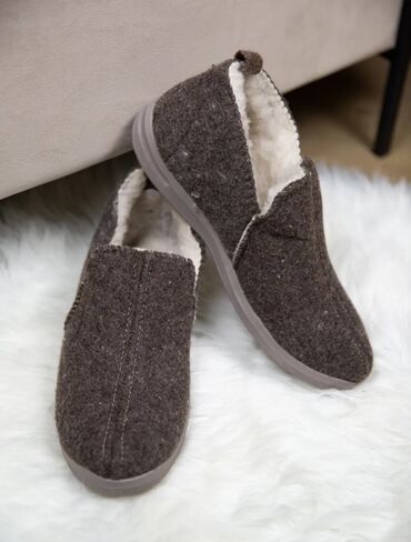 берцы лова зимние: Российские мужские бурки,густой мех,тёплые и мягкие,не