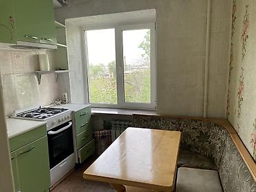 flat osh: 2 комнаты, 45 м², Пишпек 104 серия, 4 этаж, Старый ремонт — 1