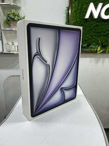 Планшеты: IPad Air 13" (M4) Wi‑Fi, 256 ГБ - Диагональ экрана: 13 дюймов — — 1