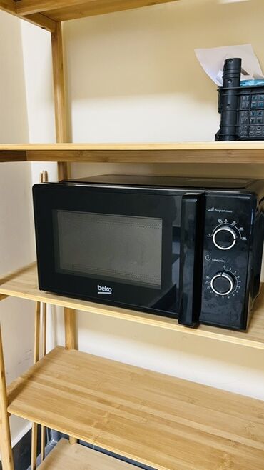 Блендеры: Микроволновка Beko, Отдельностоящая, С микроволнами, цвет - Черный, Б/у