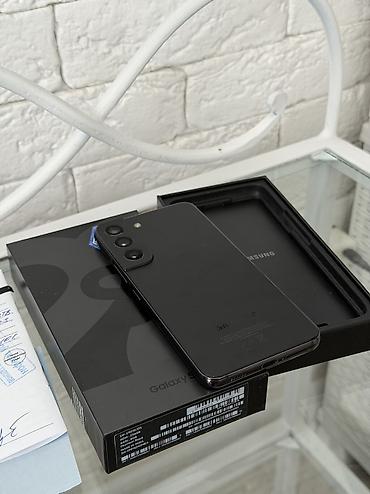 Samsung: Samsung Galaxy S22, Б/у, 256 ГБ, цвет - Черный, 1 SIM — 1