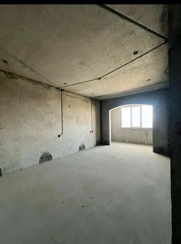 продаю квартиру однокомнатную: 1 комната, 45 м², 106 серия улучшенная, 2 этаж, ПСО (под самоотделку)