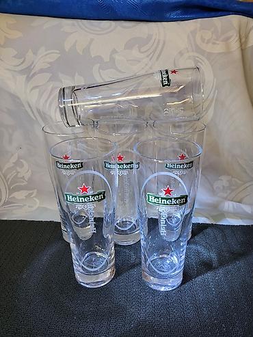 Čaše: Case nove,vintaz Heineken. Case Heineken bez ostecenja,sve na njima na lalafo.rs — 1 Čaše: Case nove,vintaz Heineken. Case Heineken bez ostecenja,sve na njima — 1