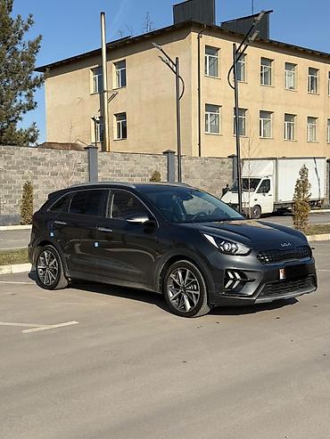 Kia: Kia Niro: 2021 г., 1.6 л, Автомат, Гибрид, Кроссовер — 2