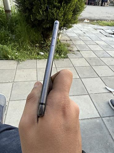 iphone 8 plus qiymetleri: IPhone 8, 64 GB, Qara, Qırıq, Barmaq izi, Simsiz şarj — 6