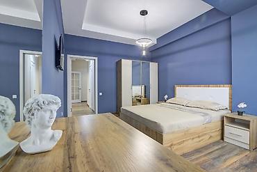 hostel osh: 2 комнаты, Бишкек Парк ТРЦ, Душевая кабина, Постельное белье, Кондиционер — 3