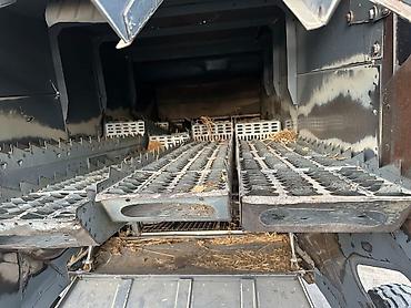 Зерноуборочные комбайны: Зерноуборочный комбайн Ростсельмаш. - Полноразмерная жатка с — 7