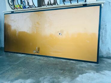 Giriş qapıları: Demir qapi 210/80sm
150azn
Visnovka 3493 leli