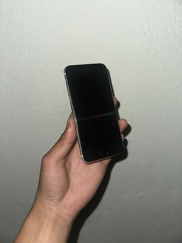 Apple iPhone: IPhone SE 2020, Б/у, 128 ГБ, Белый, 75 % — 2