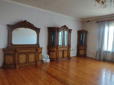 Qonaq otağı dəstləri: İşlənmiş, Komod, Türkiyə