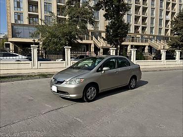 Honda Fit: 2003 г., 1.3 л, Вариатор, Бензин, Седан