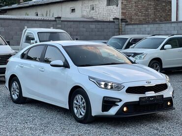 машине арзан: Kia К3 (седан), белый цвет, бензиновый, автомат. Состояние идеальное