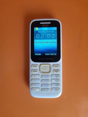 телефон бугу: Samsung L310, Б/у, цвет - Белый, 2 SIM