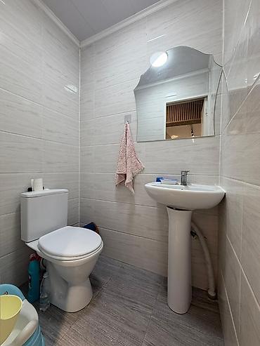 Продажа коттеджей и домов: 6 комнат, 150 м², 5 соток, Бишкек — 12