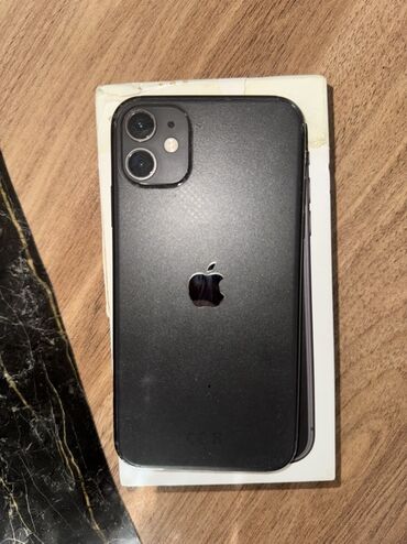 apple se 4: IPhone 11, 64 GB, Qara, Face ID