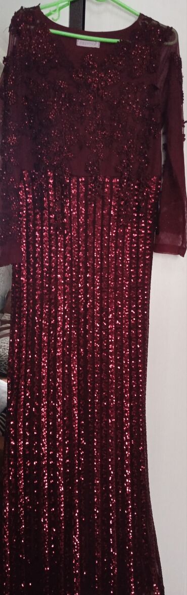 дордой плаза вечерние платья: Вечернее платье, Длинная модель, С рукавами, С пайетками, 4XL (EU 48), 5XL (EU 50)