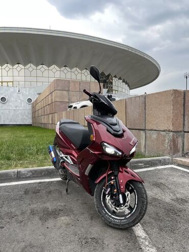 Скутеры: Скутер Yamaha, 150 куб. см, Бензин, Б/у