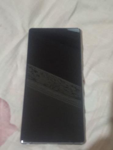 Samsung Galaxy Note20 5G (модель SM‑N981N) - Экран: большой AMOLED с