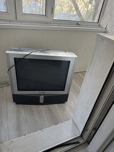 потолочное крепление для телевизора: Телевизор кинескопный (CRT) Saturn. Особенности: - Диагональ примерно