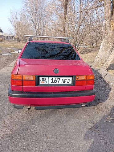 Volkswagen: Volkswagen Vento: 1993 г., 1.8 л, Механика, Газ, Хэтчбэк