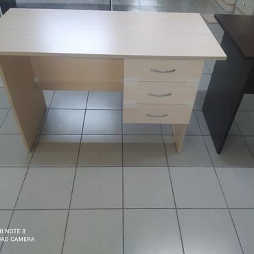 Ofis masaları: Yeni, İşçi üçün, Künc masa — 11