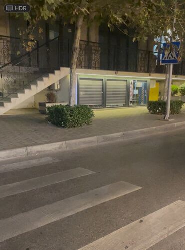 Digər kommersiya daşınmaz əmlakı: Nəsimidə Azadlıq rezidensin binasında yol qırağında yerləşən — 11