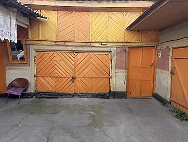 Продажа коттеджей и домов: Продаётся жилой дом с двором и хозяйственными постройками. - Отдельно — 4