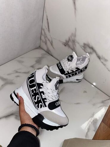 Women's Sneakers and athletic shoes: 40 — 8