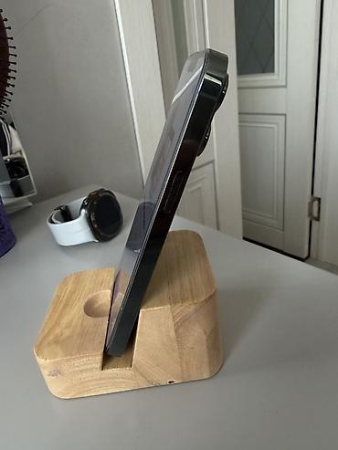 iphone 17 про макс: IPhone 13 Pro цвет Natural Titanium/зеленый оттенок на фото — 5