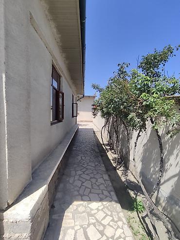 Продажа коттеджей и домов: 6 комнат и более, 200 м², 25 соток, Кара-Суу, Собственник — 13