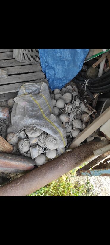 Su nəqliyyatı: Qayiq Satılır hər bir şeyi üstündə verilir yakiri toru verilir — 6