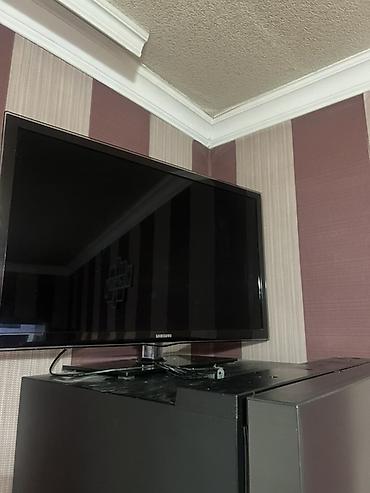 smart tv box: Samsung LED televizor - Ekran diaqonalı: təxminən 32–40 düym — 2