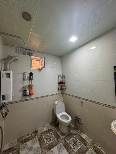 Həyət evləri və villaların satışı: 3 otaqlı, 70 kv. m, Orta təmir — 12