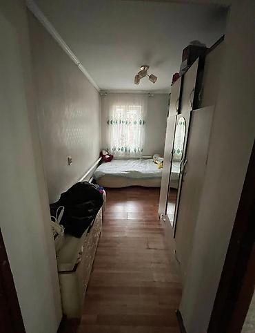 Продажа полдома: 🏡 **ПРОДАЁТСЯ ПОЛДОМА** 📍 Район: Пишпек 🏠 Комнаты: 4 📐 Площадь дома — 7