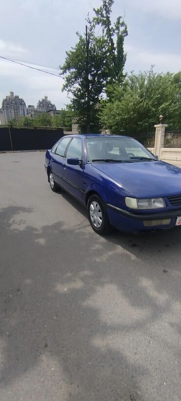 Volkswagen: Volkswagen Passat: 1994 г., 2 л, Механика, Газ, Седан