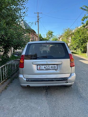 купе 124: Продаётся компактный 5‑дверный универсал серебристого цвета. Основные — 4