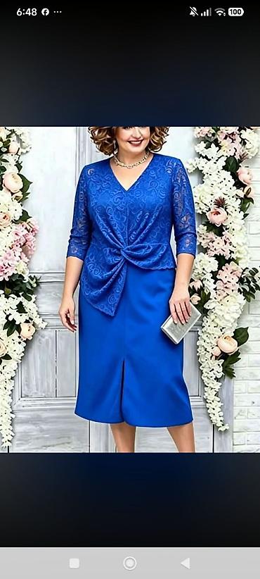 Elegantna midi haljina sa efektom čvora - Model: midi dužina